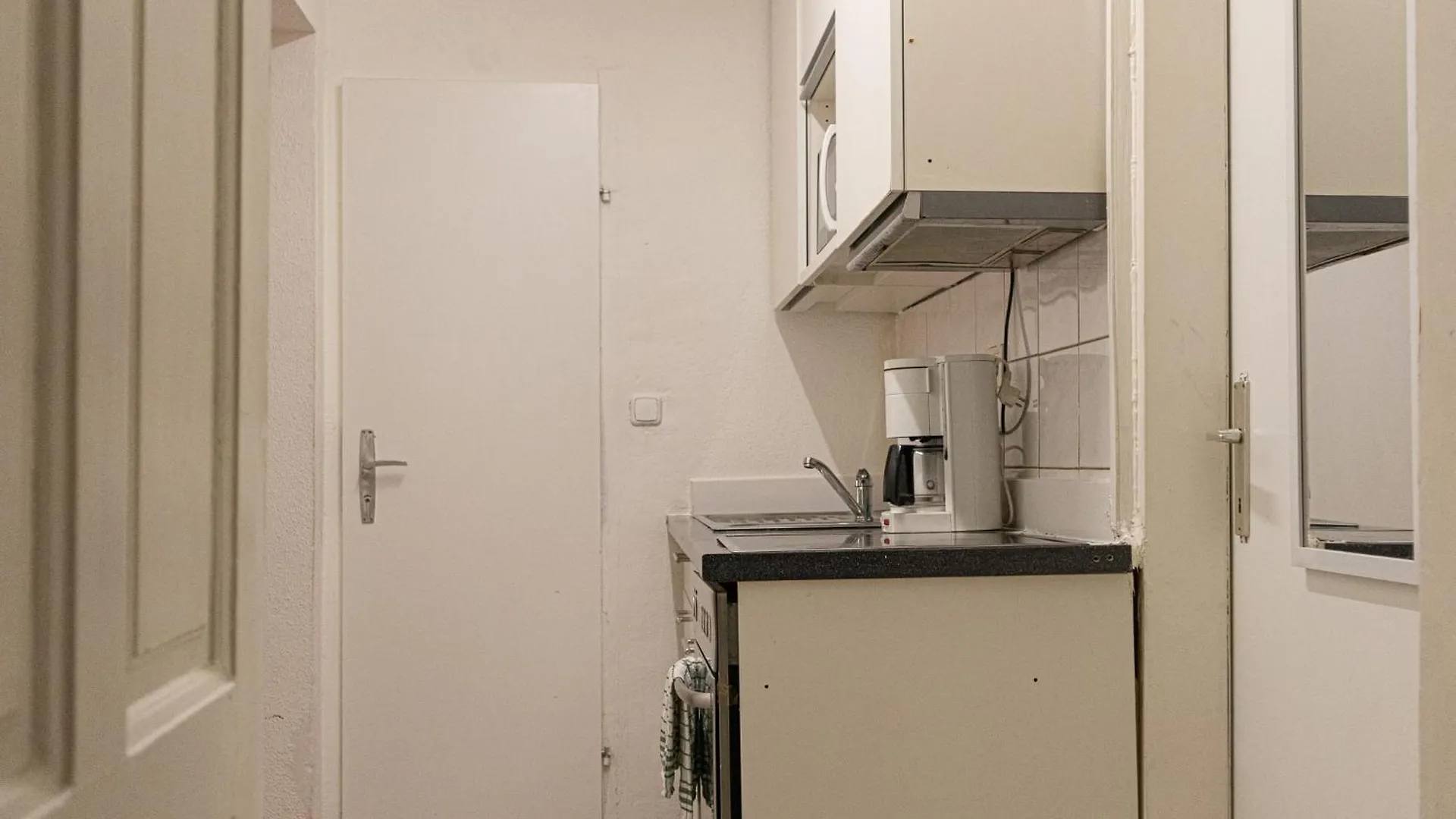 Comfy 2Br Wifi, Netflix, Near City Center Vienna Appartamento