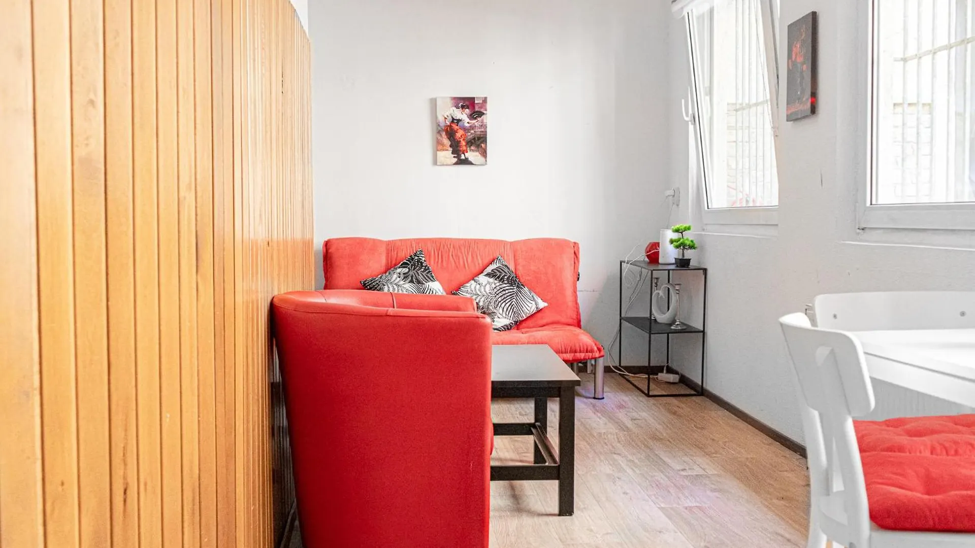 Comfy 2Br Wifi, Netflix, Near City Center Viyana Daire